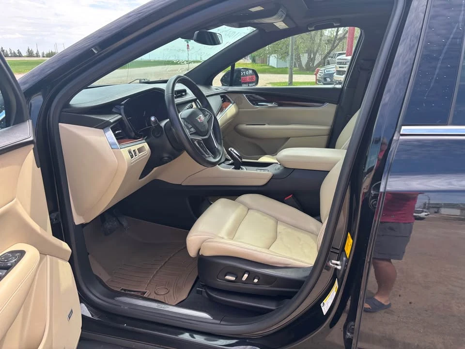 2017 Cadillac XT5 - Image 5 of 12