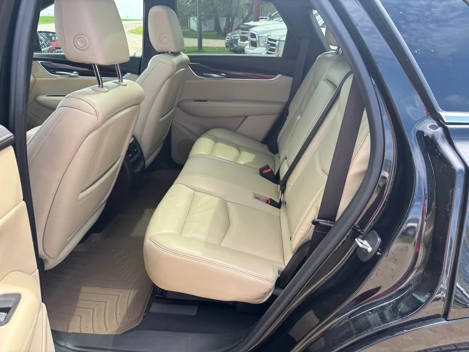 2017 Cadillac XT5 - Image 8 of 12