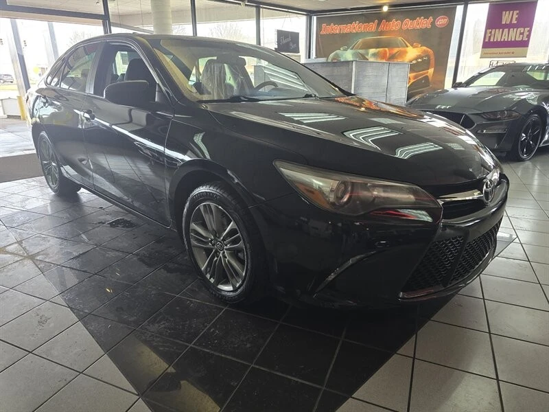2017 Toyota Camry 7th Gen - Image 3 of 4