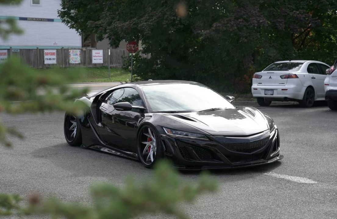 2017 Acura NC1 NSX - Image 9 of 11