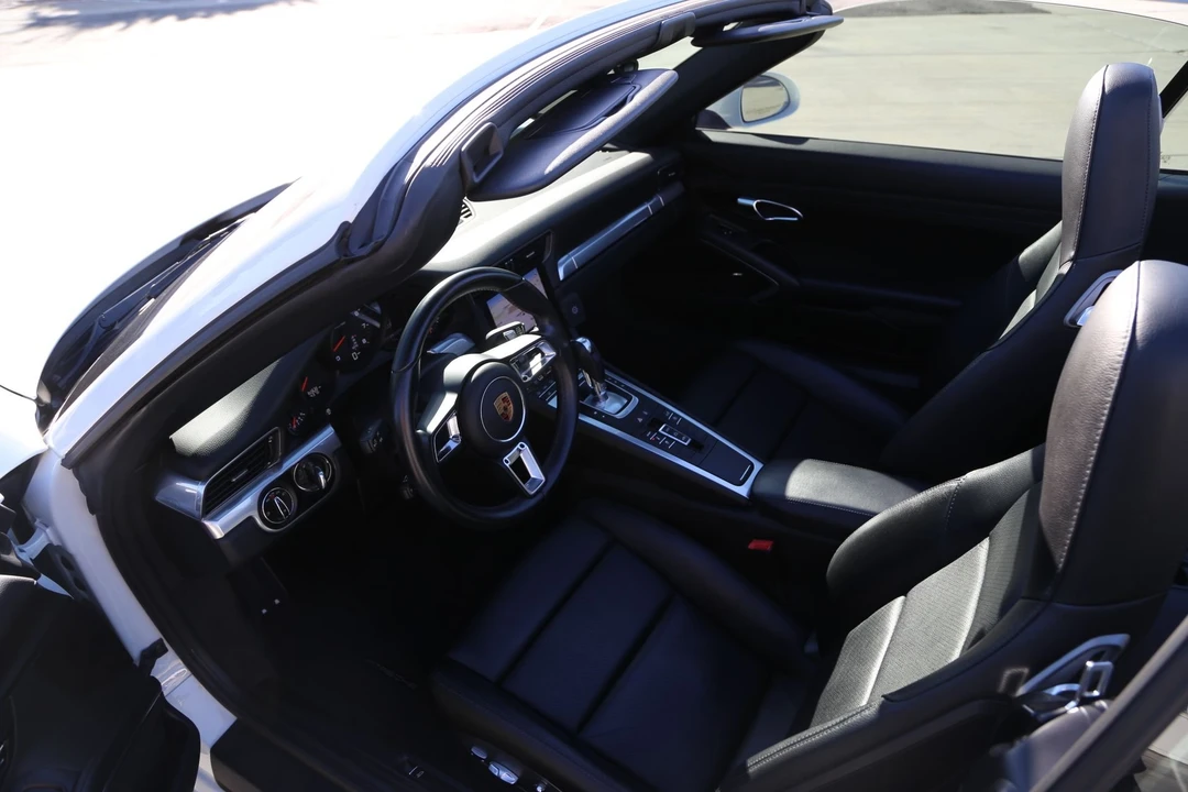 2017 Porsche 991 Carrera - Image 11 of 19