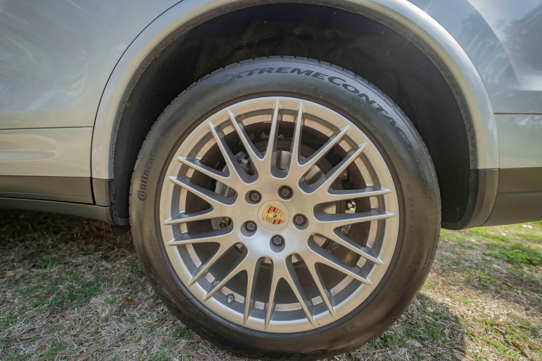 2017 Porsche 958 Cayenne - Image 11 of 12
