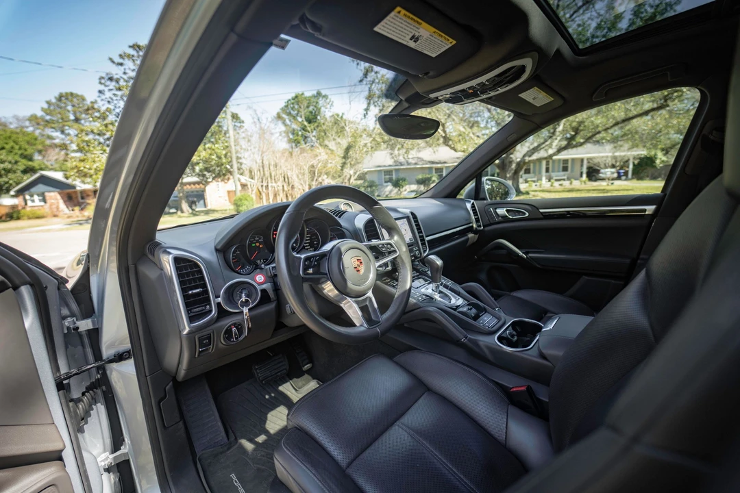 2017 Porsche 958 Cayenne - Image 7 of 12