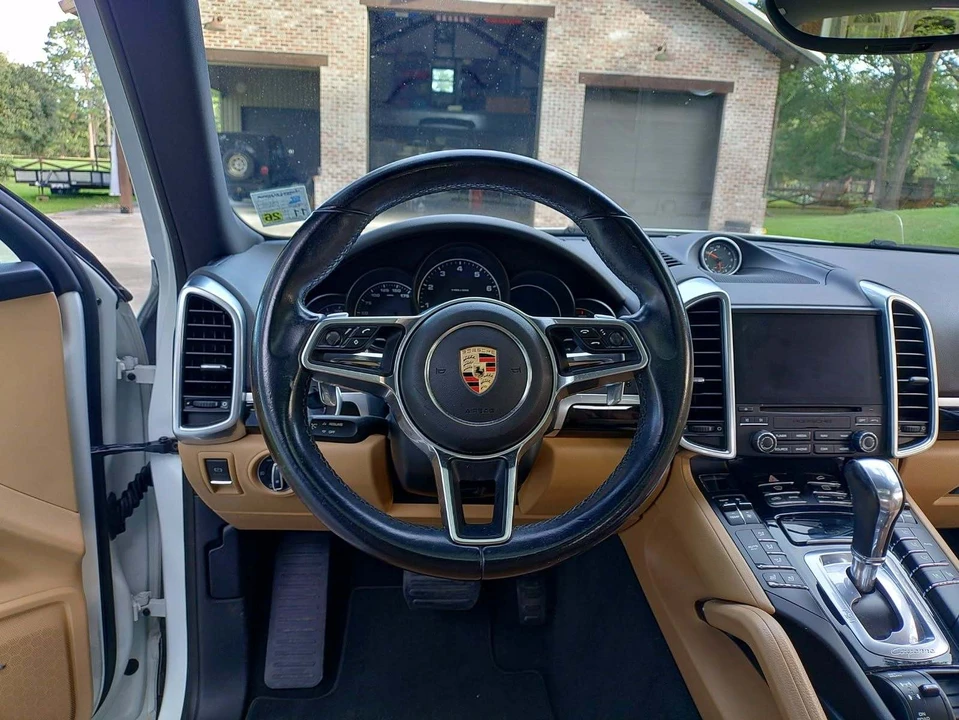 2017 Porsche 958 Cayenne - Image 19 of 31