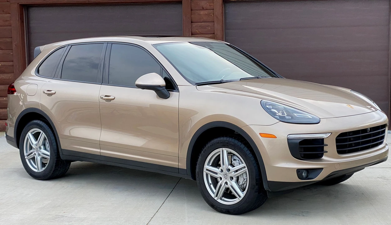 2017 Porsche 958 Cayenne S - Image 6 of 31