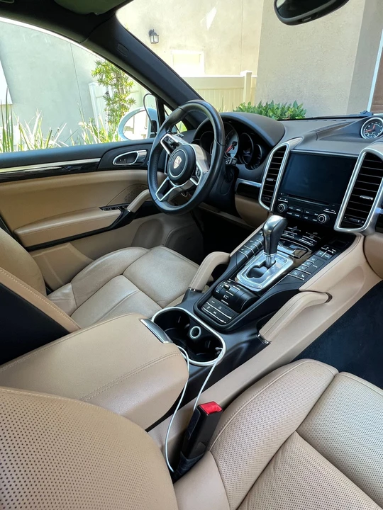 2017 Porsche 958 Cayenne S - Image 5 of 5