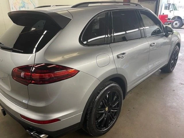 2017 Porsche 958 Cayenne S - Image 6 of 14