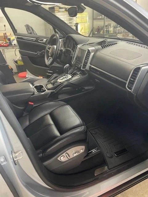 2017 Porsche 958 Cayenne S - Image 13 of 14