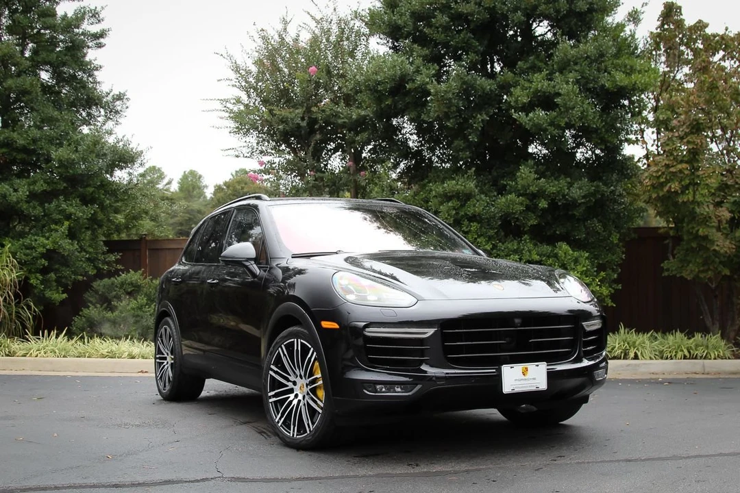 2017 Porsche 958 Cayenne Turbo S - Image 2 of 28