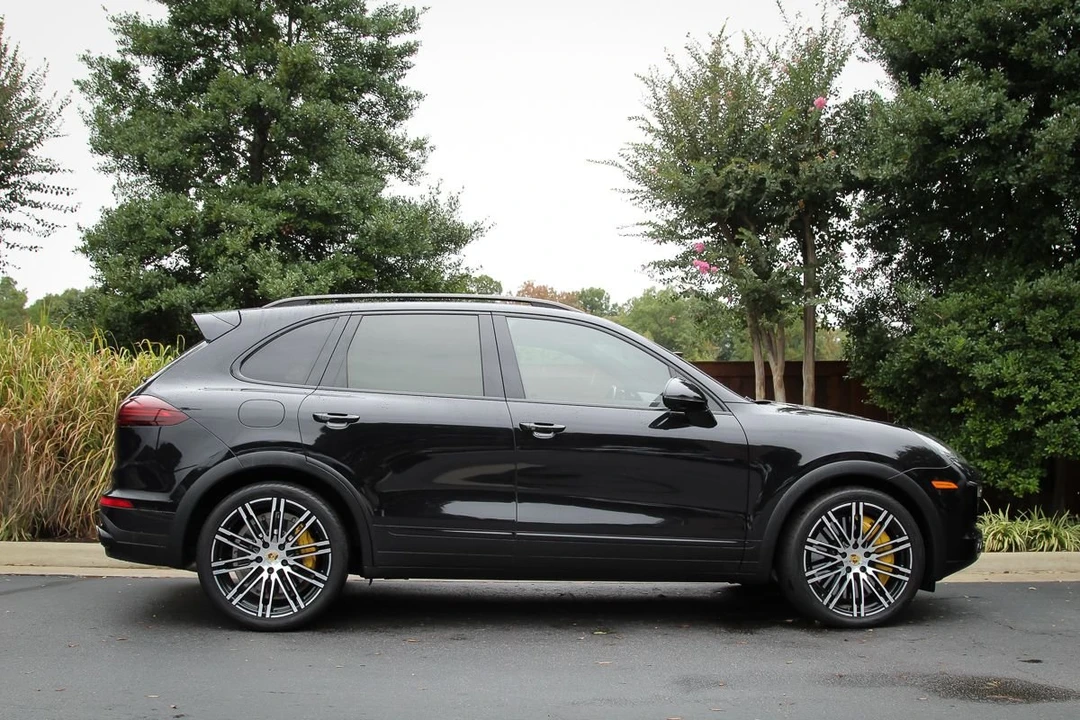 2017 Porsche 958 Cayenne Turbo S - Image 4 of 28
