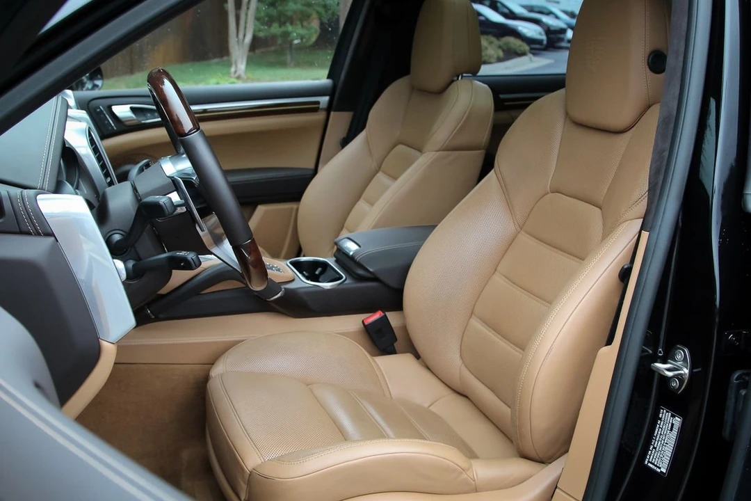 2017 Porsche 958 Cayenne Turbo S - Image 9 of 28