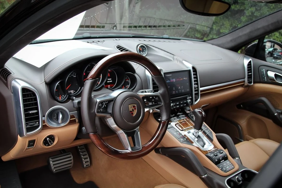 2017 Porsche 958 Cayenne Turbo S - Image 8 of 28