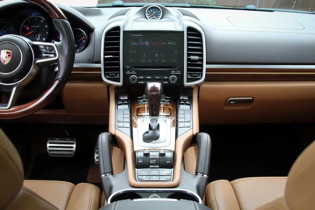 2017 Porsche 958 Cayenne Turbo S - Image 21 of 28