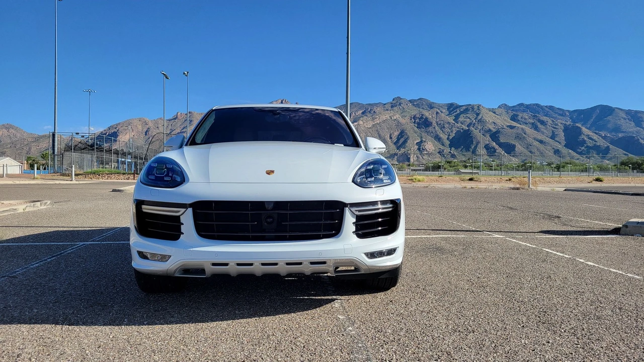 2017 Porsche 958 Cayenne Turbo S - Image 2 of 5