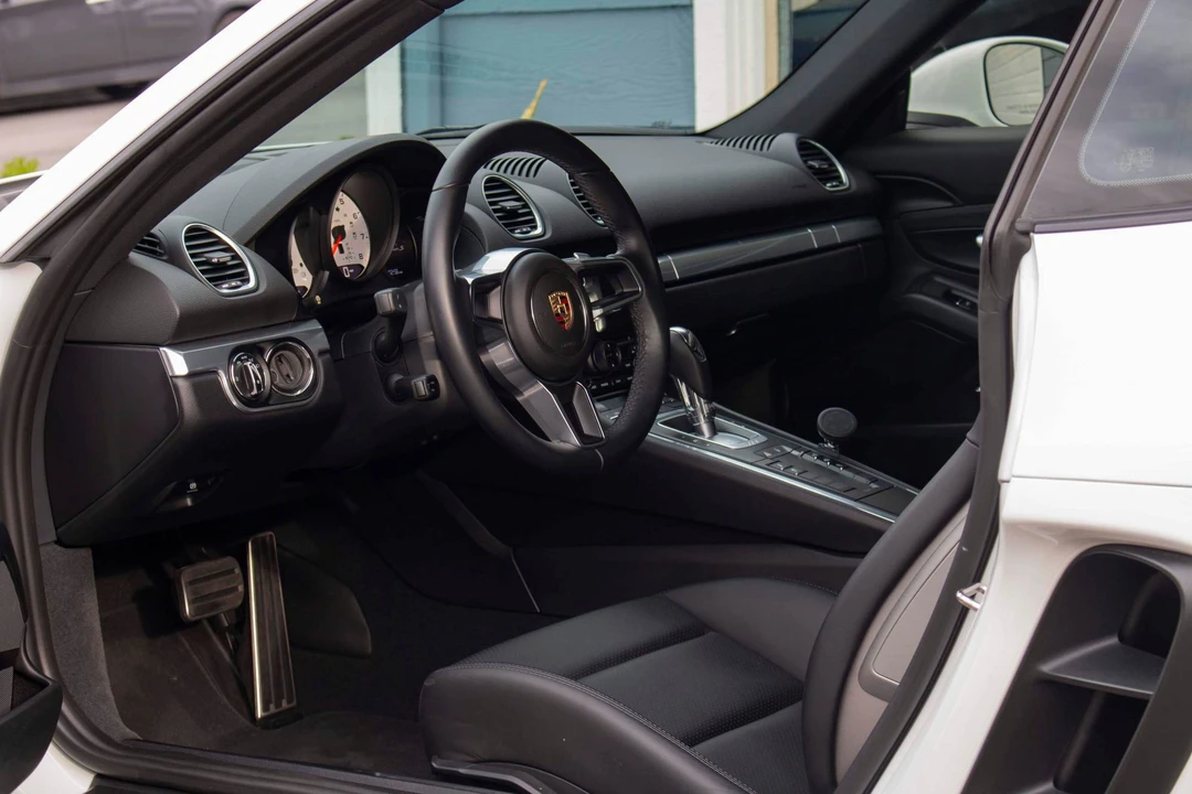2017 Porsche 718 Cayman S - Image 7 of 11