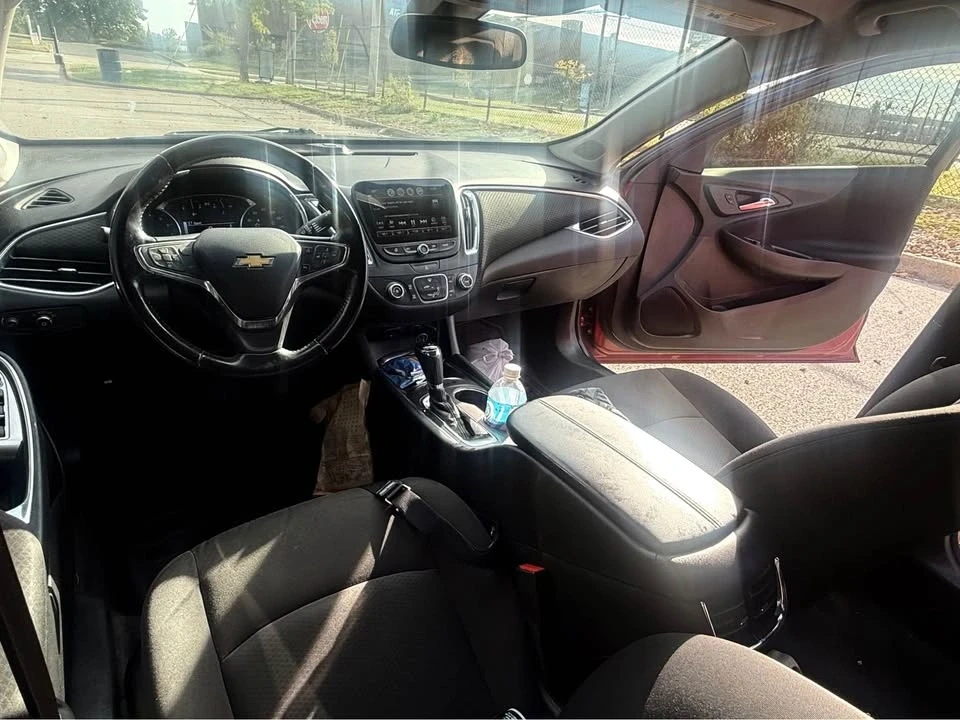 2017 Chevrolet Malibu - Image 9 of 9