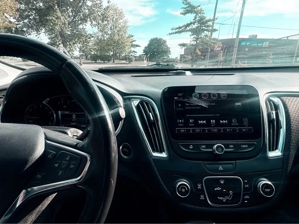 2017 Chevrolet Malibu - Image 7 of 9
