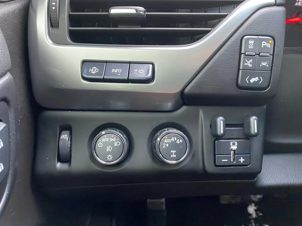 2017 Chevrolet Tahoe 4th Gen - Image 18 of 19