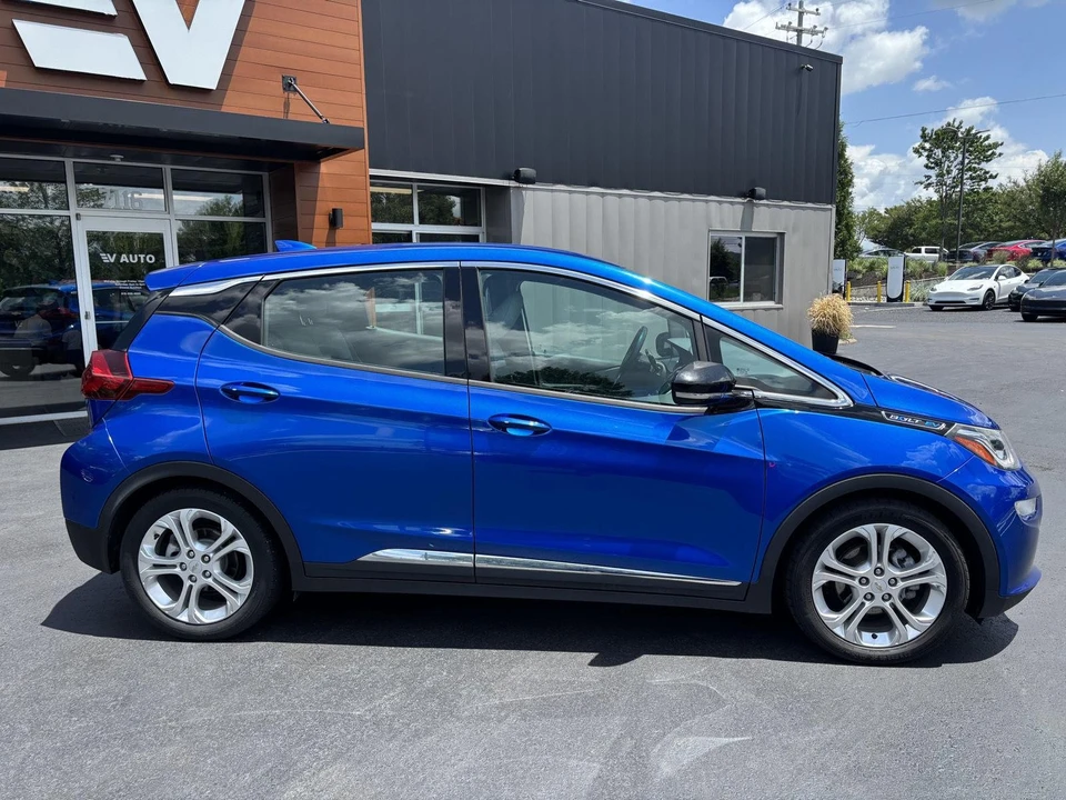 2017 Chevrolet Volt - Image 2 of 27