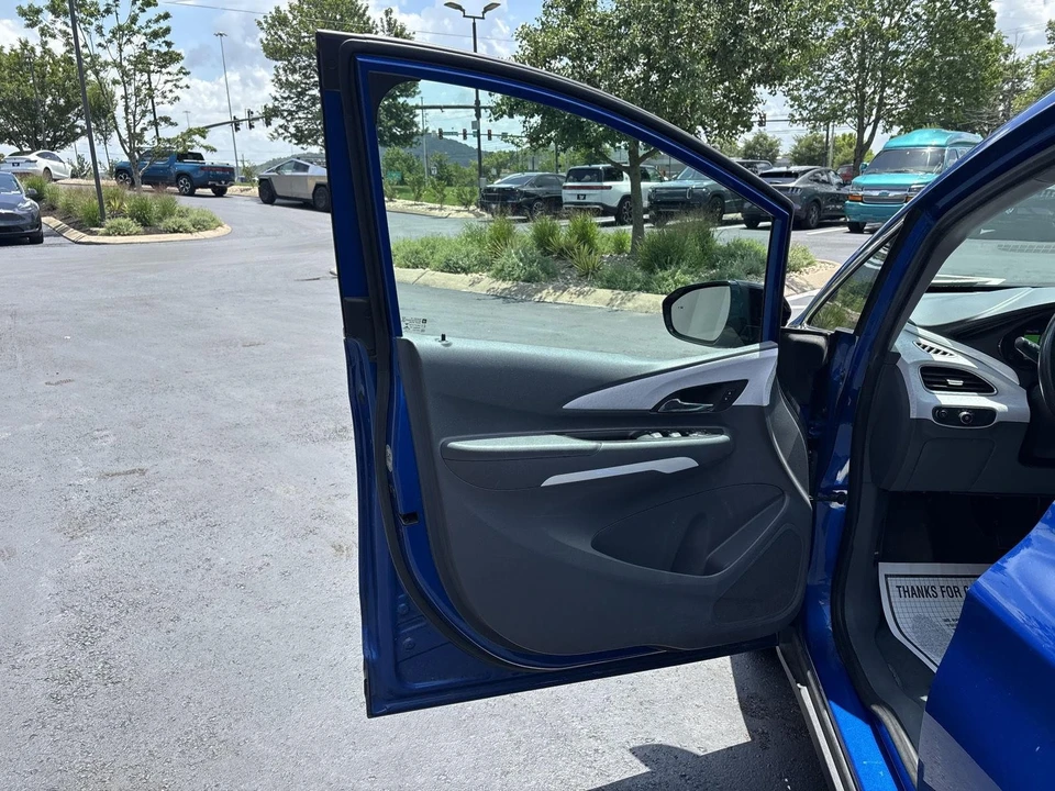 2017 Chevrolet Volt - Image 25 of 27