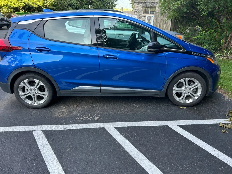 2017 Chevrolet Volt - Image 2 of 9