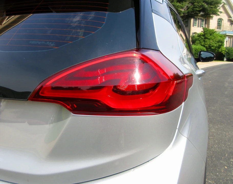 2017 Chevrolet Volt - Image 26 of 31