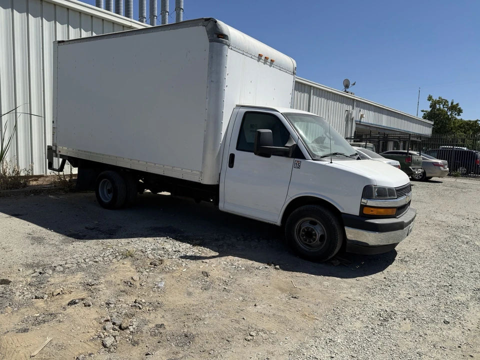 2017 Chevrolet Silverado Heavy Duty 3rd Gen - Image 2 of 7