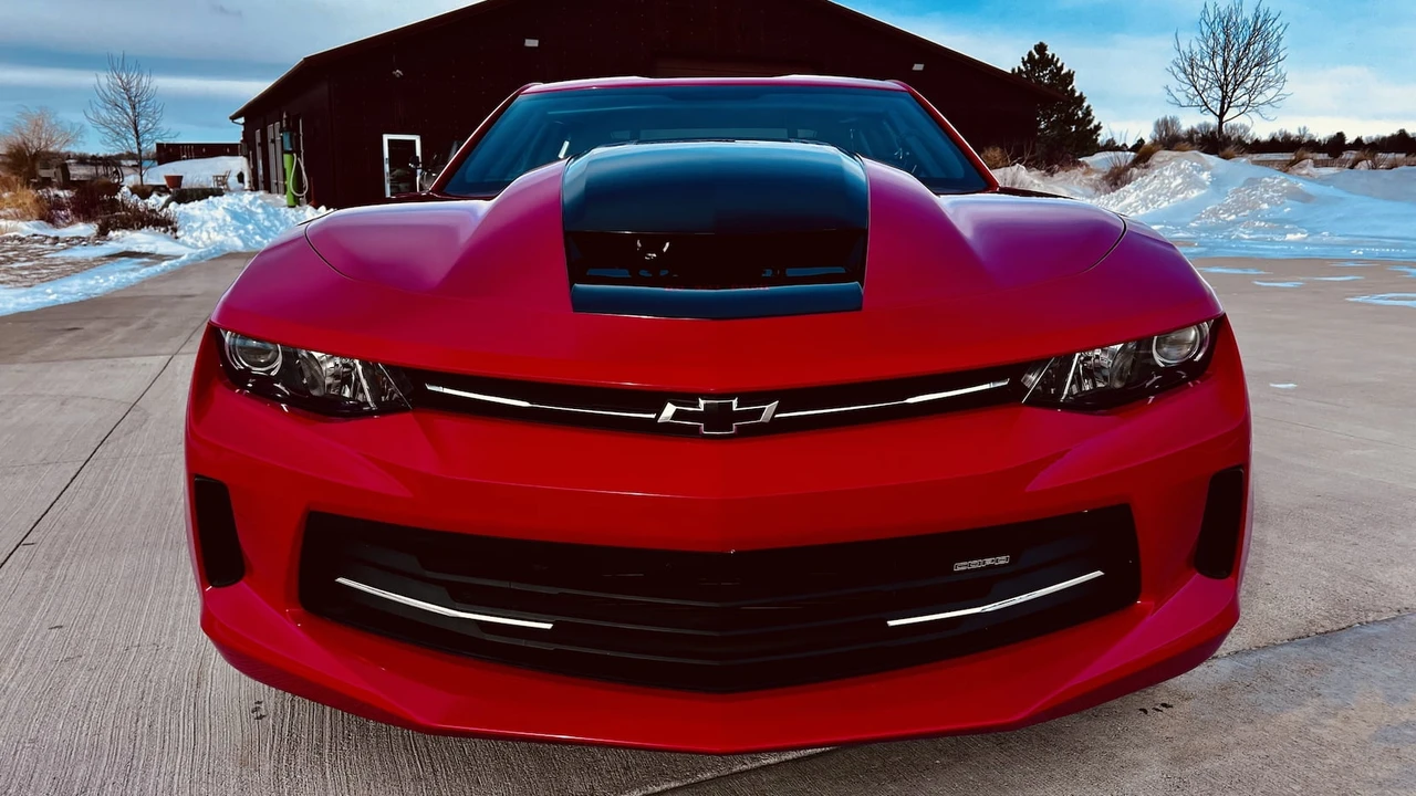 2017 Chevrolet Camaro 6th Gen - Image 15 of 18