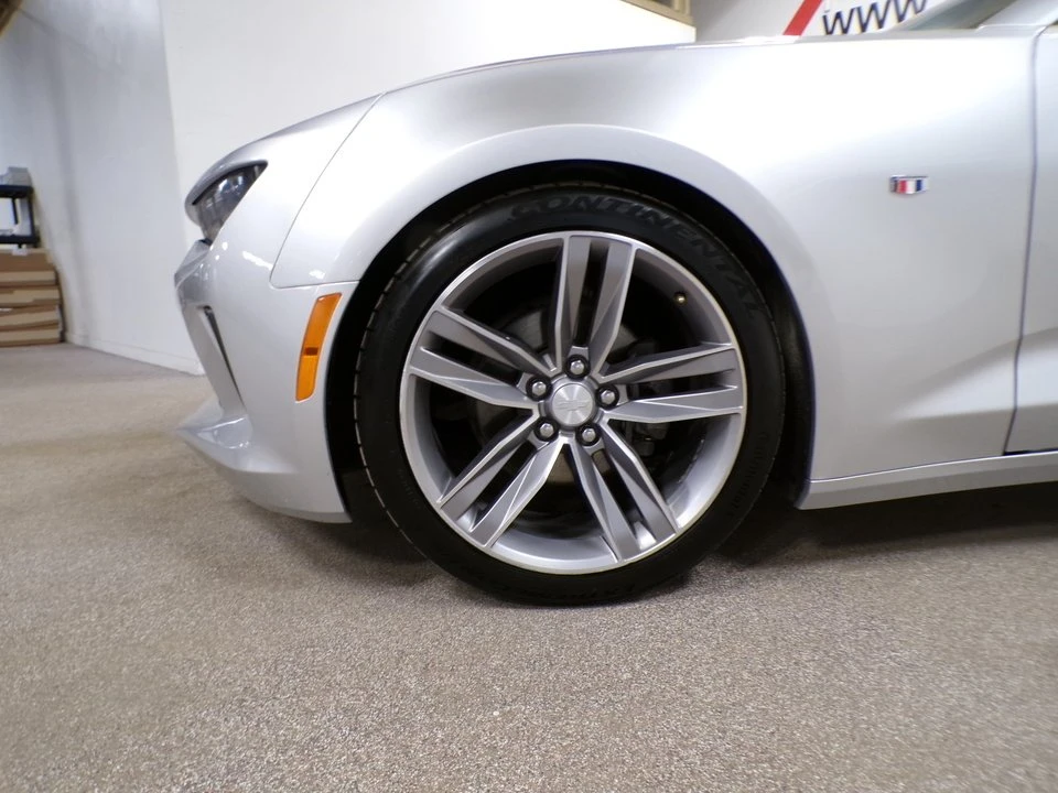 2017 Chevrolet Camaro - Image 9 of 17