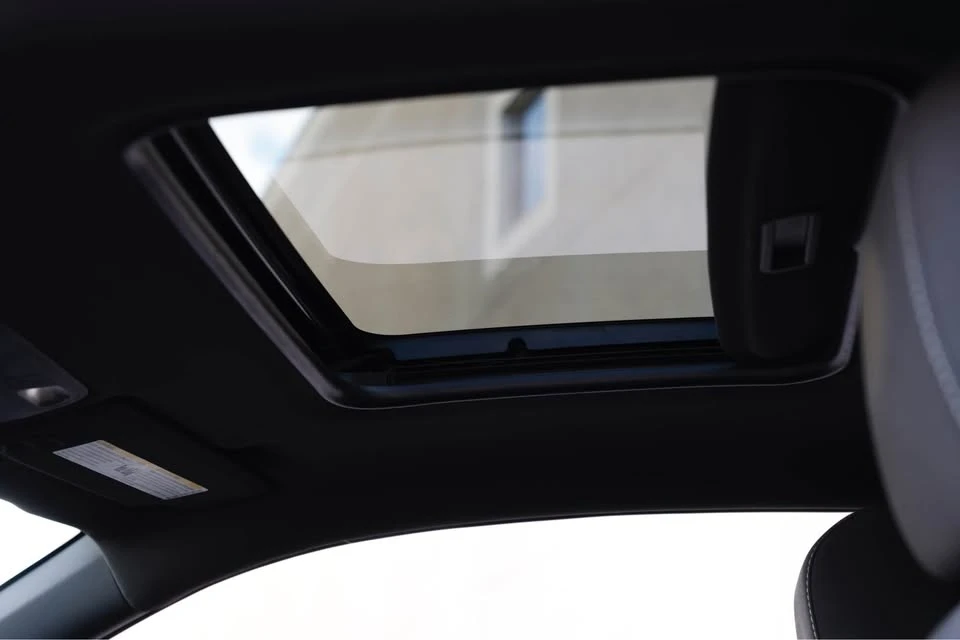 2017 Chevrolet Camaro 6th Gen - Image 14 of 15
