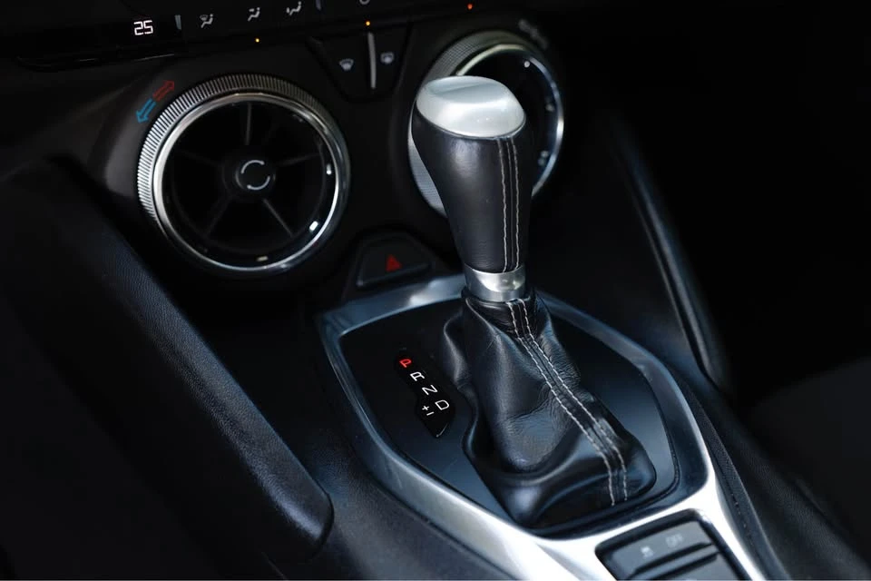 2017 Chevrolet Camaro 6th Gen - Image 8 of 15
