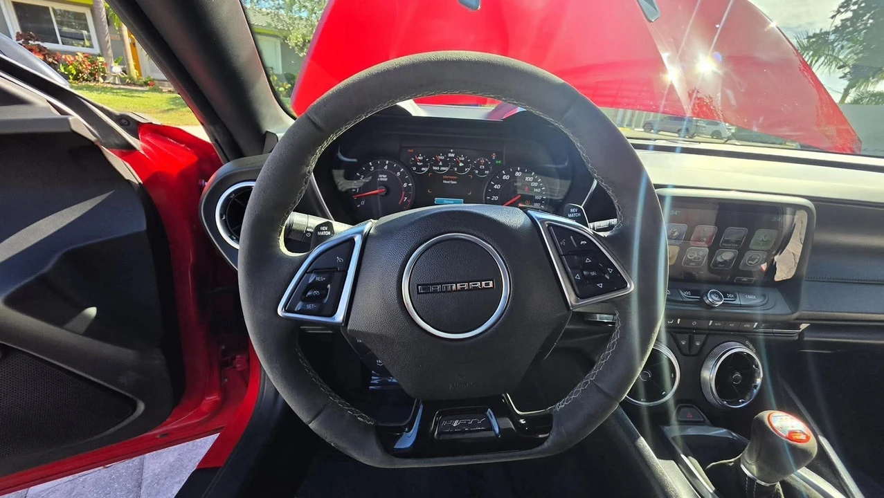 2017 Chevrolet Camaro 6th Gen - Image 6 of 31