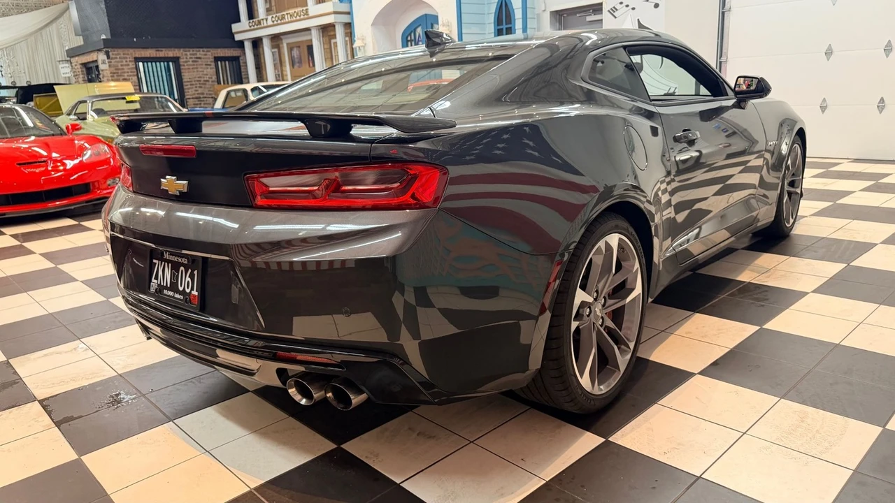 2017 Chevrolet Camaro 6th Gen - Image 5 of 31