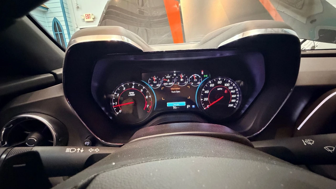 2017 Chevrolet Camaro 6th Gen - Image 9 of 31