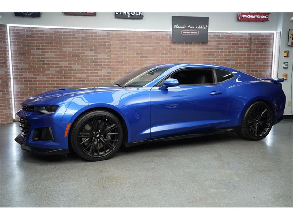 2017 Chevrolet Camaro 6th Gen - Image 2 of 31