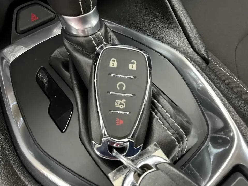 2017 Chevrolet Camaro 6th Gen - Image 17 of 19