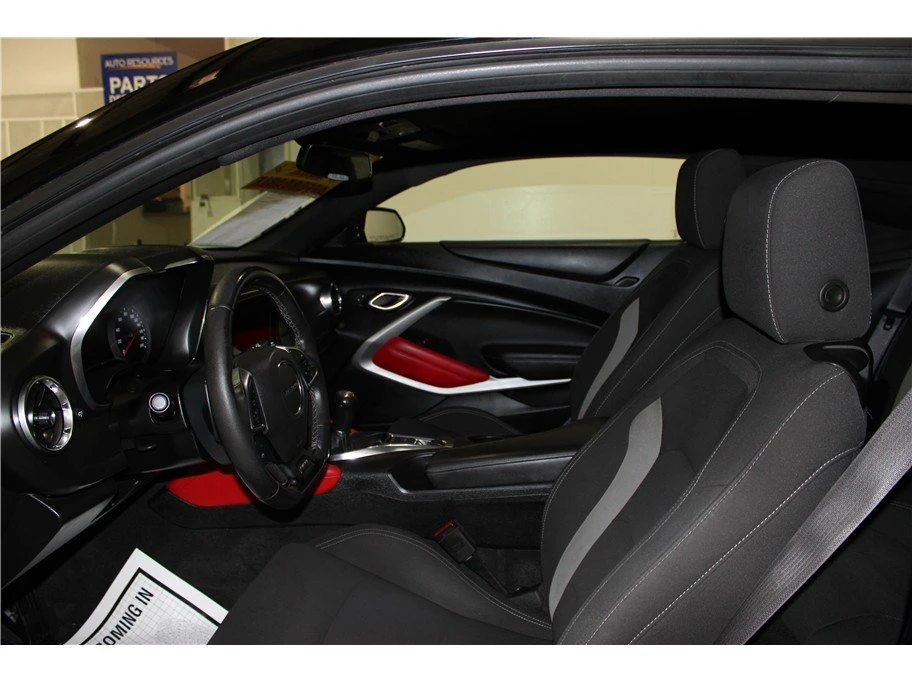 2017 Chevrolet Camaro SS 6th Gen - Image 9 of 18