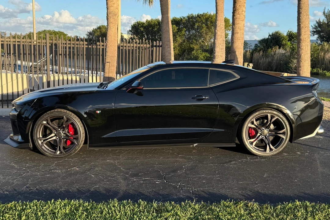 2017 Chevrolet Camaro SS 6th Gen - Image 3 of 31