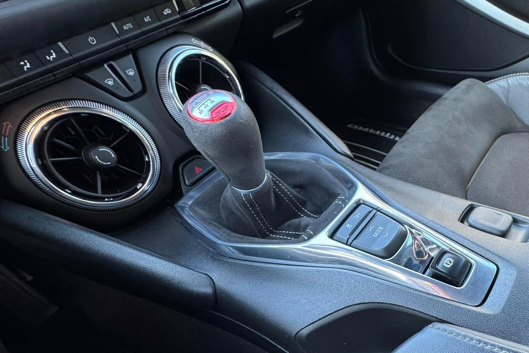 2017 Chevrolet Camaro SS 6th Gen - Image 28 of 31