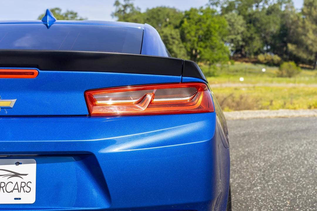 2017 Chevrolet Camaro SS 6th Gen - Image 27 of 31