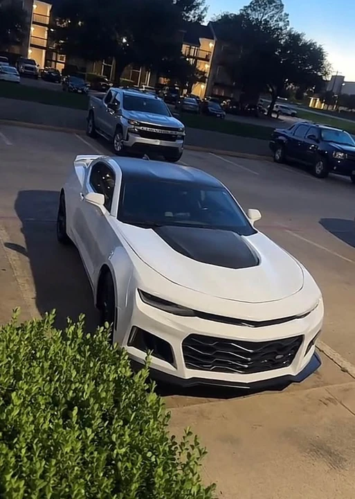 2017 Chevrolet Camaro 6th Gen - Image 2 of 14