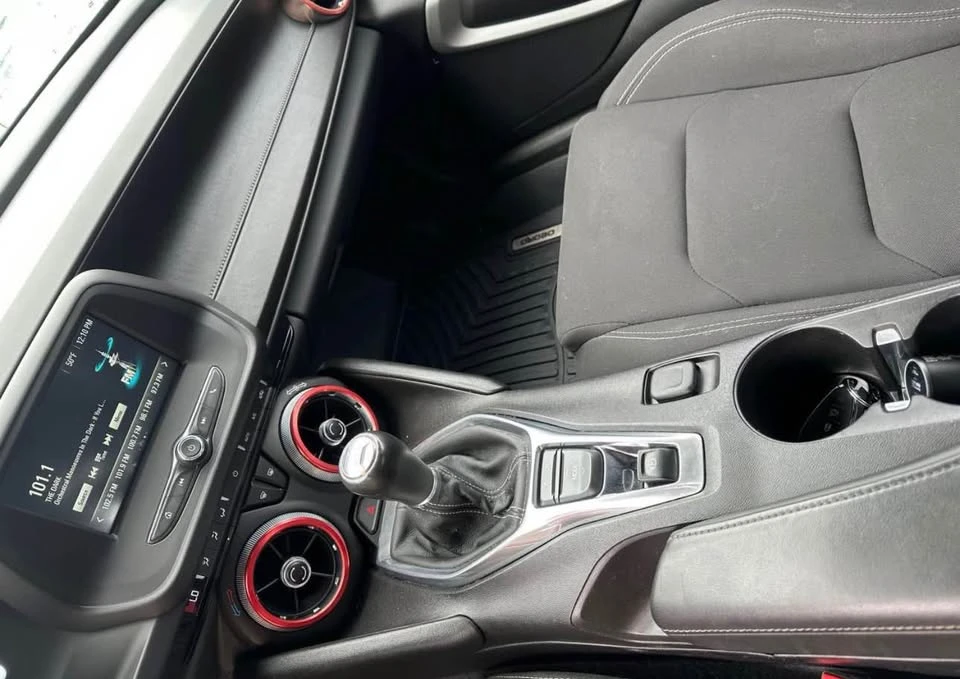 2017 Chevrolet Camaro 6th Gen - Image 8 of 14