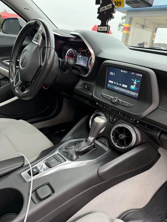 2017 Chevrolet Camaro 6th Gen - Image 9 of 13