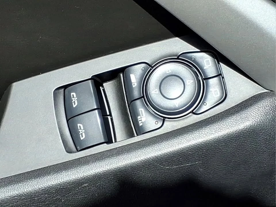 2017 Chevrolet Camaro 6th Gen - Image 15 of 20