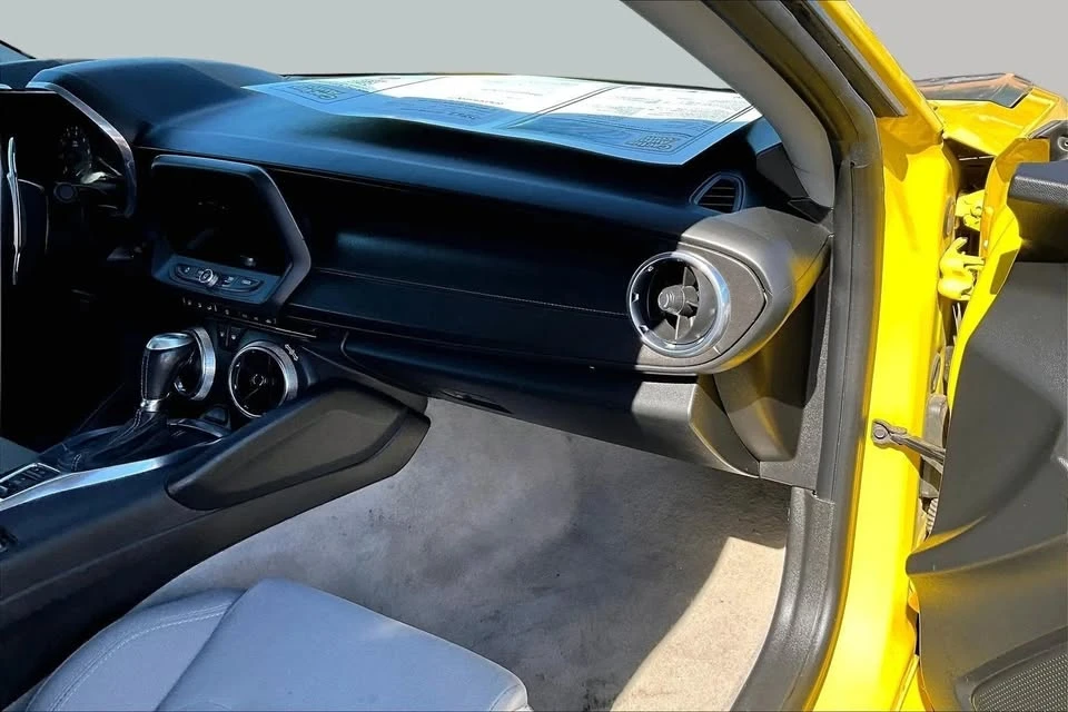 2017 Chevrolet Camaro 6th Gen - Image 15 of 20