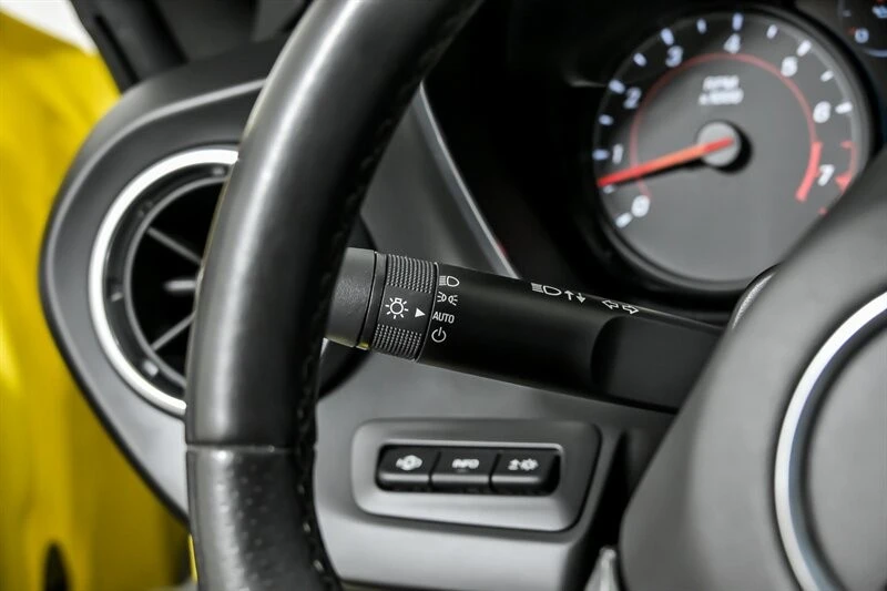 2017 Chevrolet Camaro SS 6th Gen - Image 24 of 31
