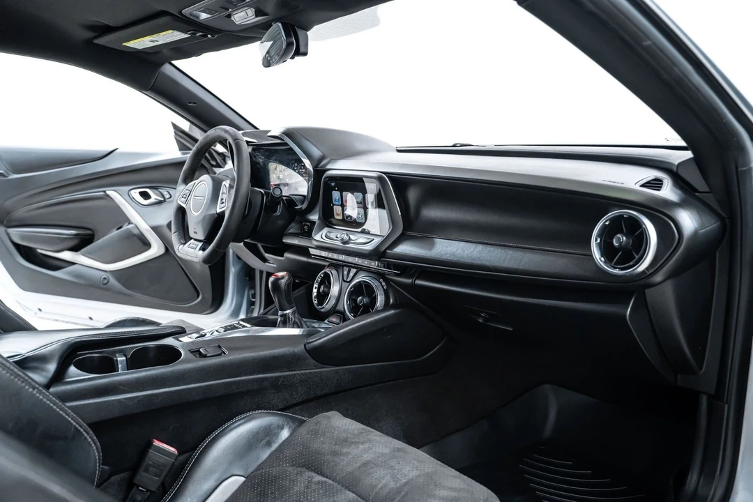 2017 Chevrolet Camaro SS 6th Gen - Image 24 of 31