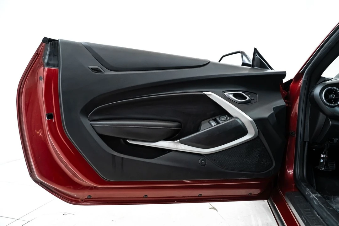 2017 Chevrolet Camaro SS 6th Gen - Image 18 of 31