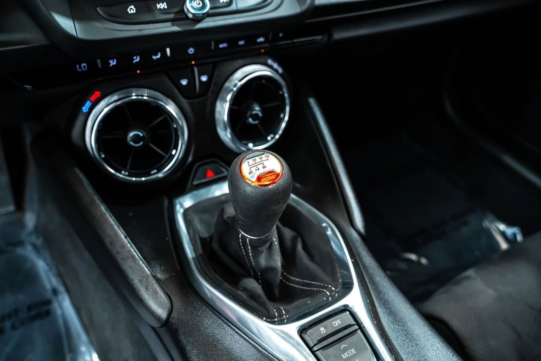 2017 Chevrolet Camaro SS 6th Gen - Image 28 of 31