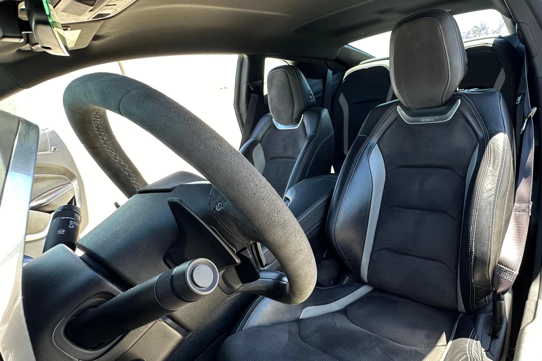 2017 Chevrolet Camaro SS 6th Gen - Image 28 of 31